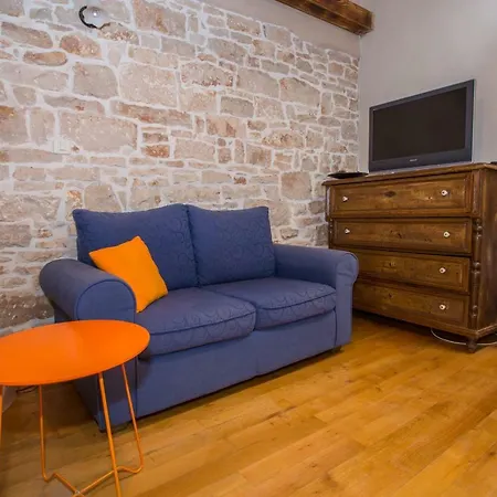 Semesterbostad Casa Roza *